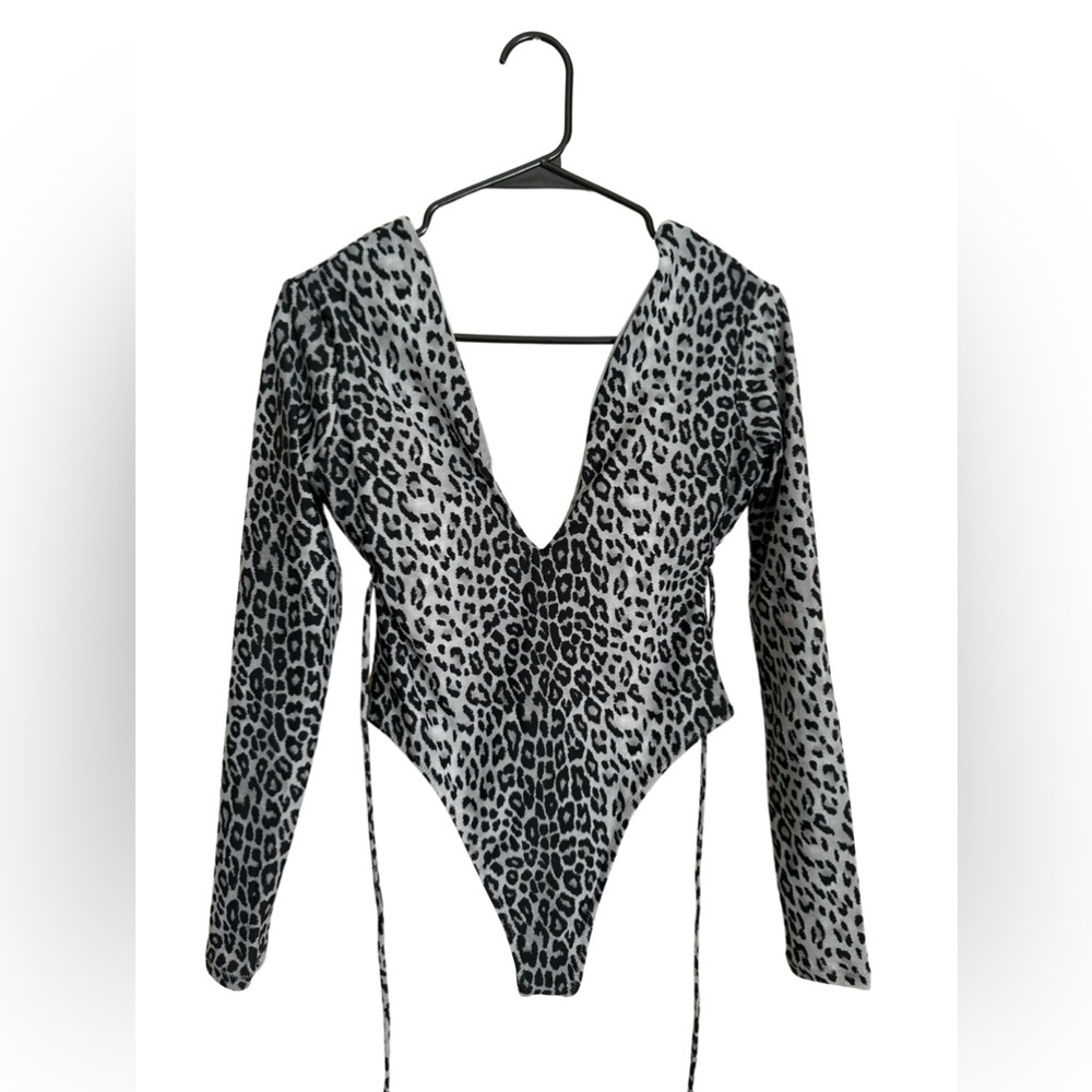 NWT F21 One Piece Swimsuit - Picture 6 of 8